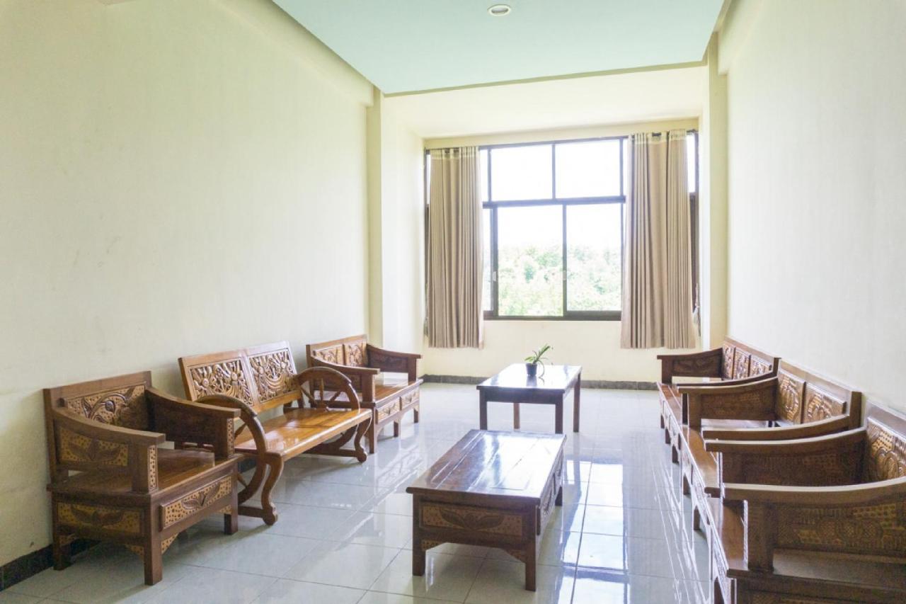 Reddoorz @ Tambolaka Sumba Hotel Lokokaki Ngoại thất bức ảnh